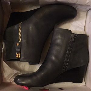 Isaac Mizrahi-Kierra bootie, size7.5, dark gray